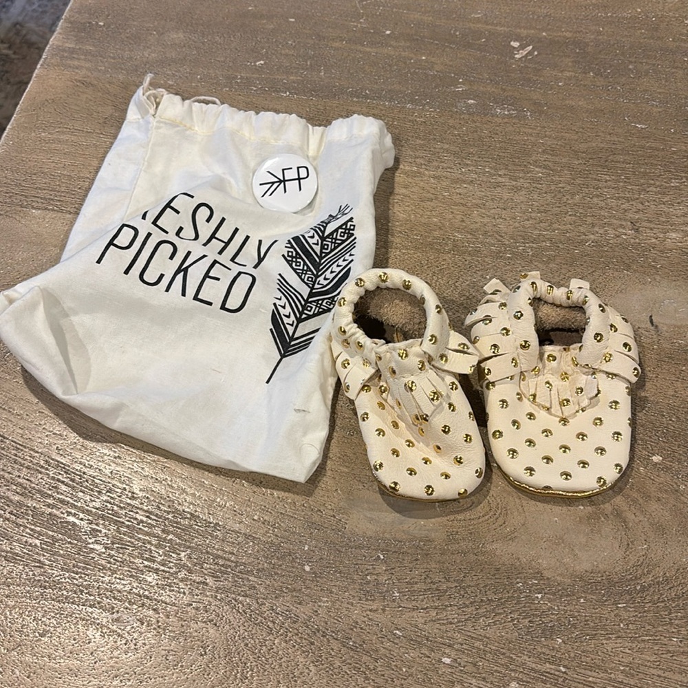 Brand new Freshly Picked Gold Dot Moccasins Size 2